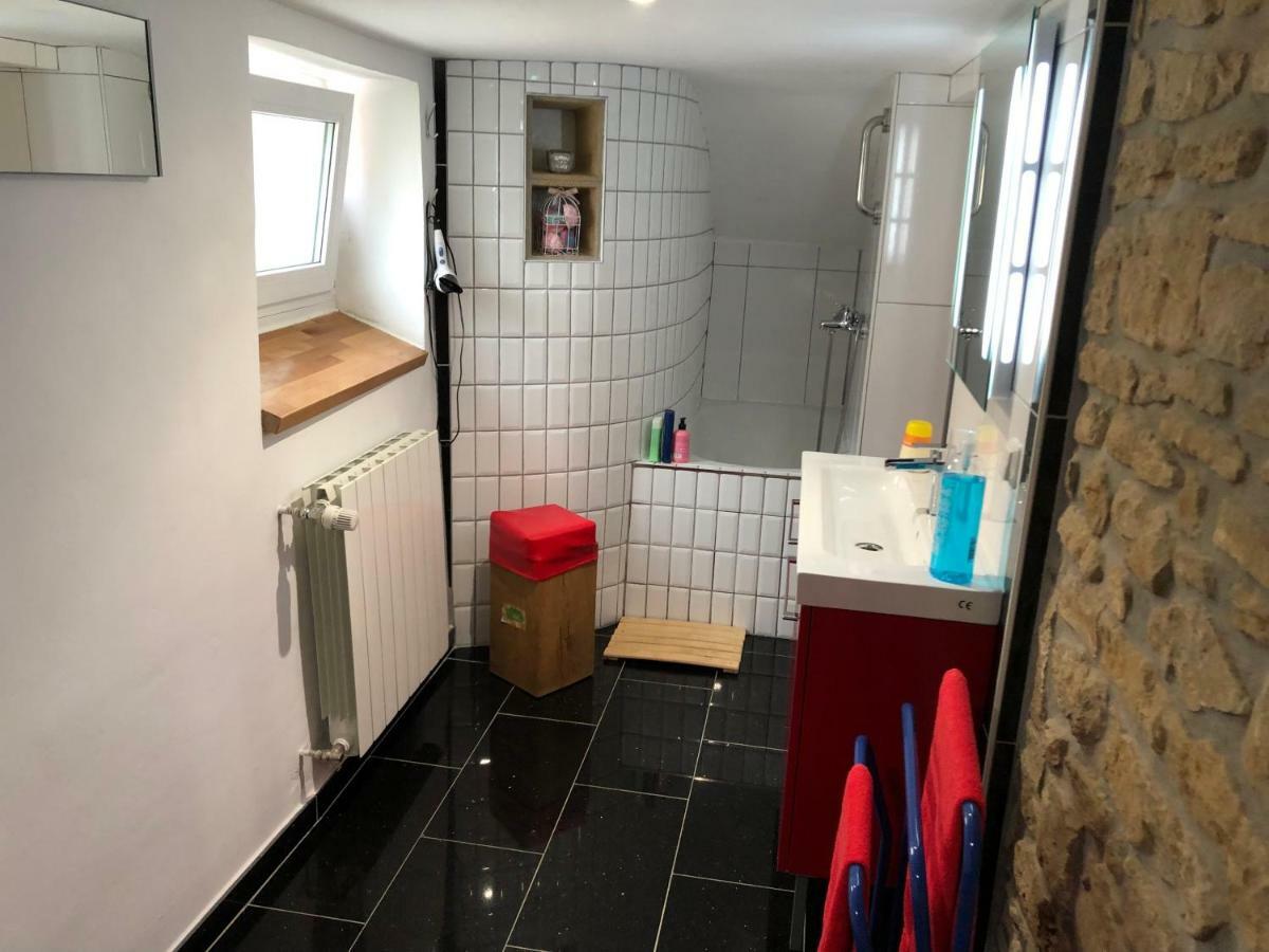 Simple Room In Luxembourg City 외부 사진